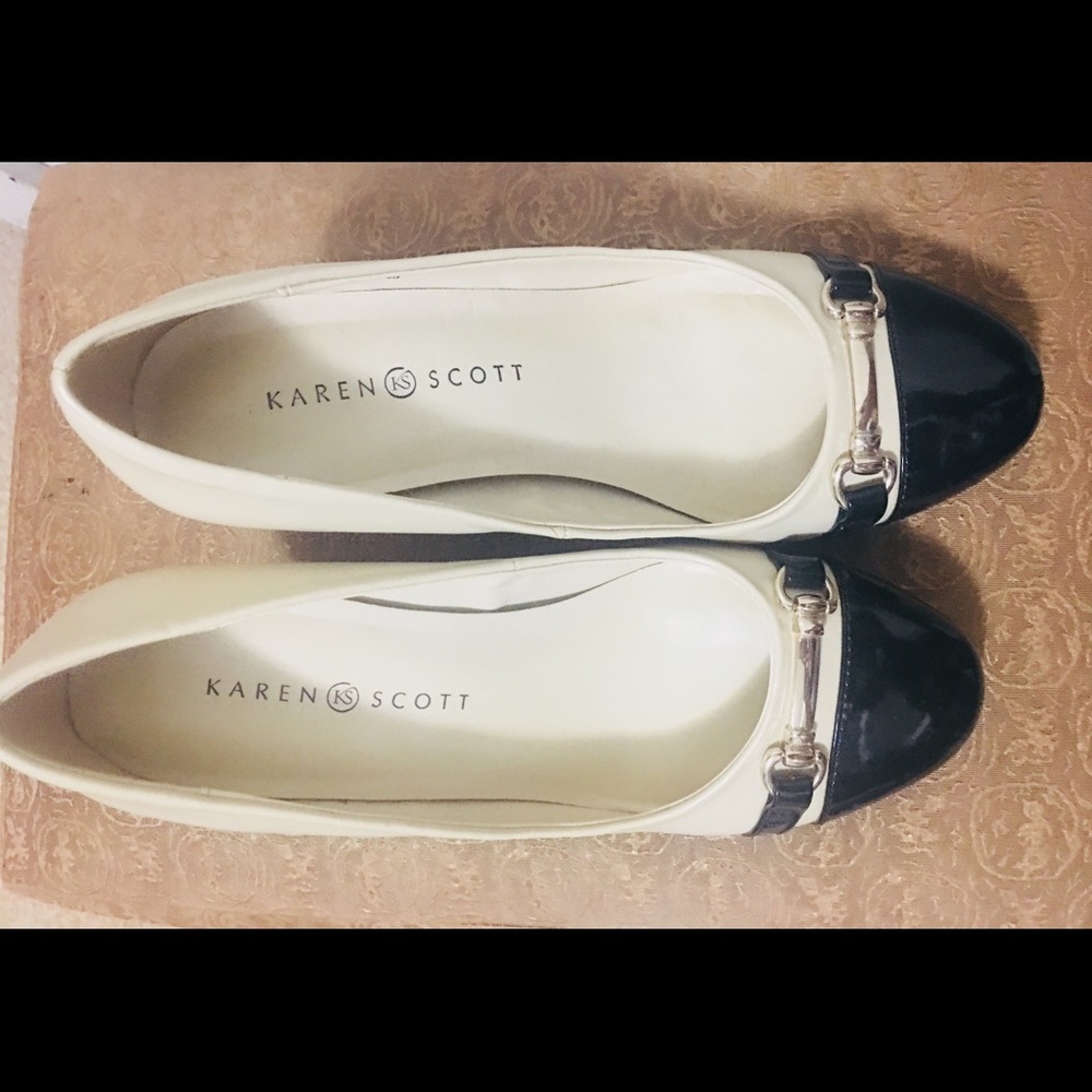 Heels - Picture 2 of 4